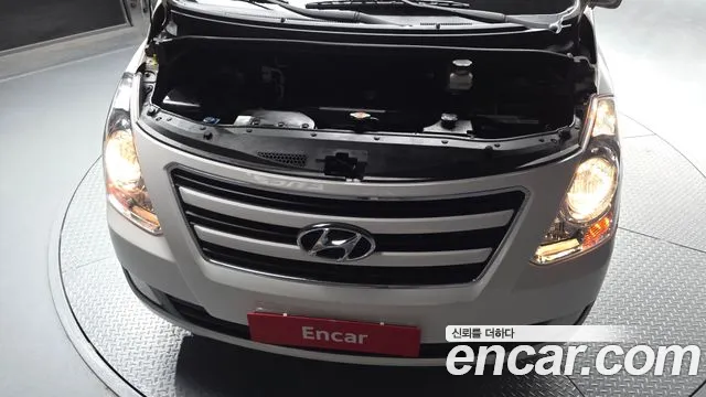 Hyundai Starex 2017 — фото 6