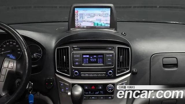 Hyundai Starex 2017 — фото 20