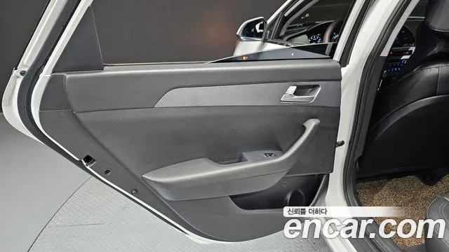 Hyundai Sonata 2017 — фото 15