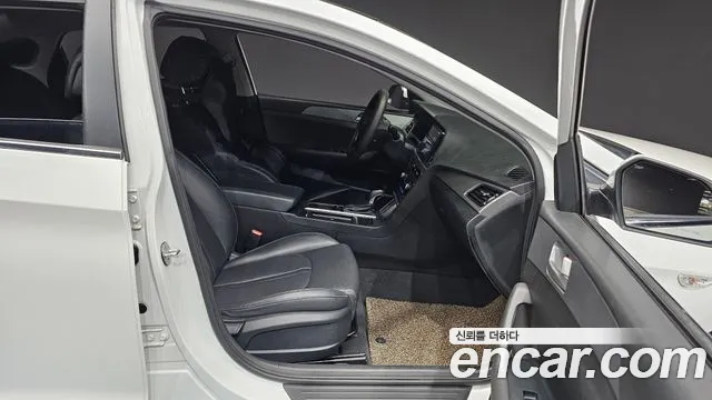 Hyundai Sonata 2017 — фото 16