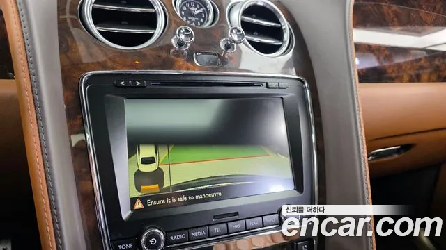 Bentley Flying Spur 2015 — фото 15