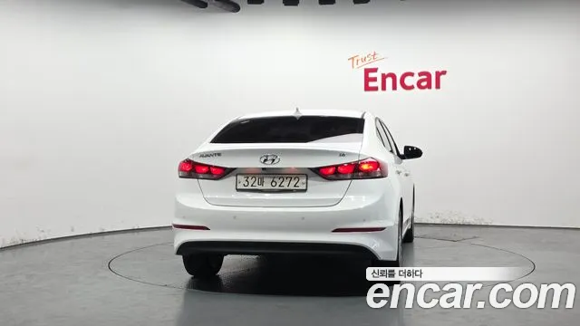 Hyundai AVANTE 2018 — фото 4