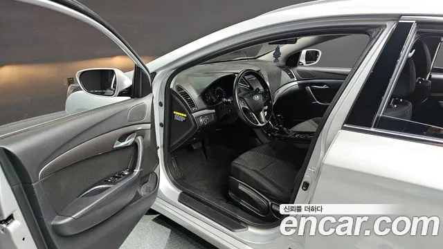 Hyundai i40 2018 — фото 10