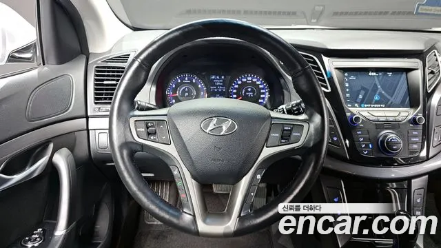 Hyundai i40 2018 — фото 13