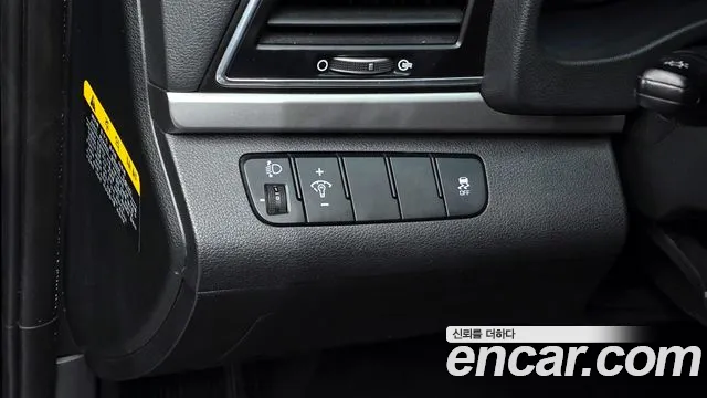 Hyundai AVANTE 2017 — фото 20