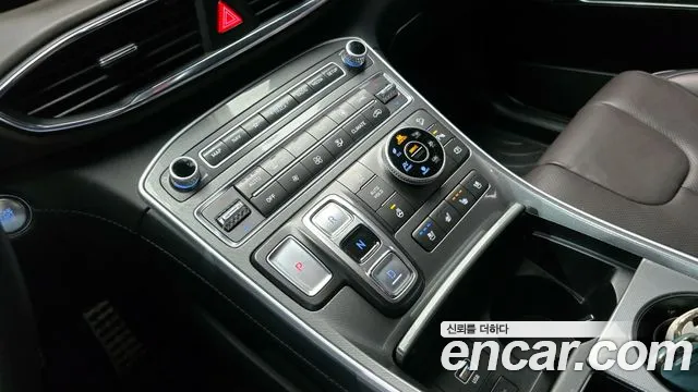 Hyundai Santafe 2023 — фото 12