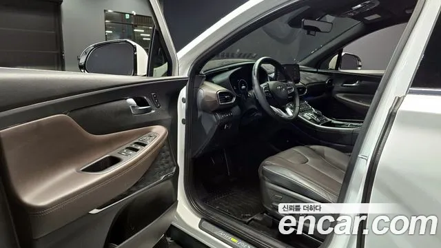Hyundai Santafe 2023 — фото 13