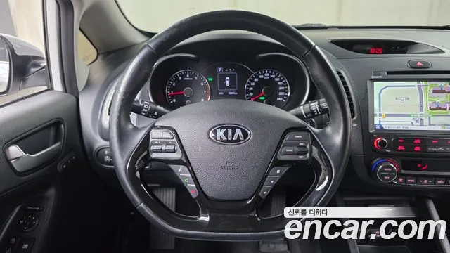 Kia K3 2016 — фото 19