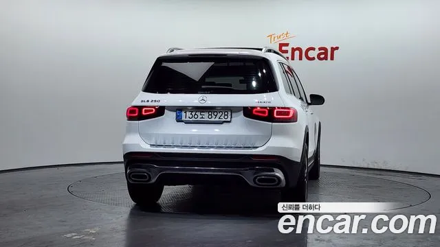 Mercedes-Benz GLB-Class 2020 — фото 4