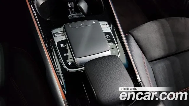 Mercedes-Benz GLB-Class 2020 — фото 9