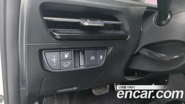 Kia EV6 2022 — фото 18