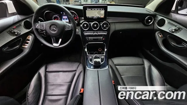 Mercedes-Benz C-Class 2018 — фото 10