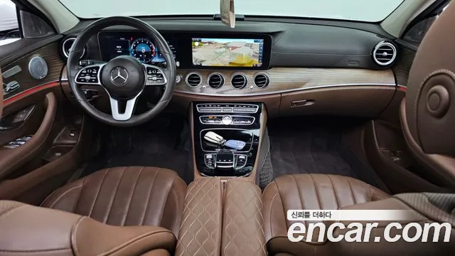 Mercedes-Benz E-Class 2020 — фото 10