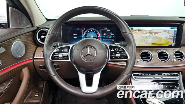 Mercedes-Benz E-Class 2020 — фото 19