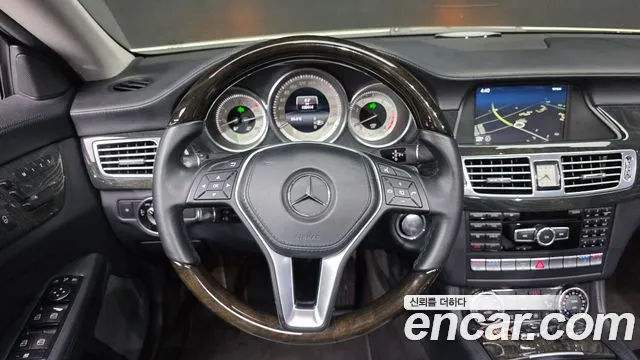 Mercedes-Benz CLS-Class 2014 — фото 18
