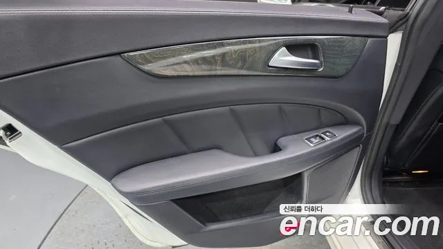 Mercedes-Benz CLS-Class 2014 — фото 14