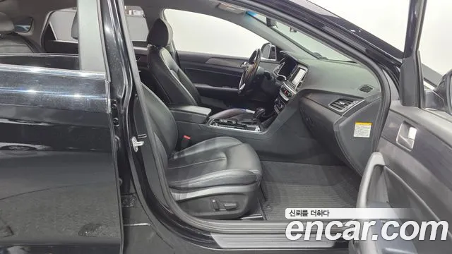 Hyundai Sonata 2018 — фото 11