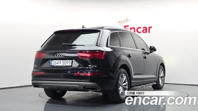 Audi Q7 2019 — фото 2
