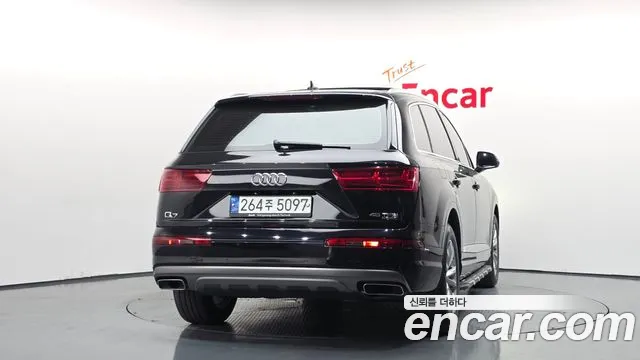 Audi Q7 2019 — фото 4