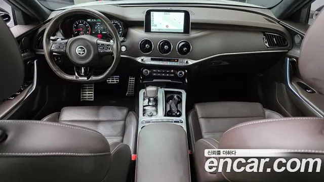 Kia Stinger 2018 — фото 10