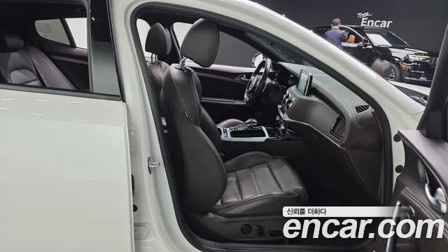 Kia Stinger 2018 — фото 17