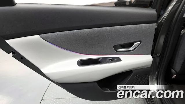 Hyundai AVANTE 2023 — фото 15
