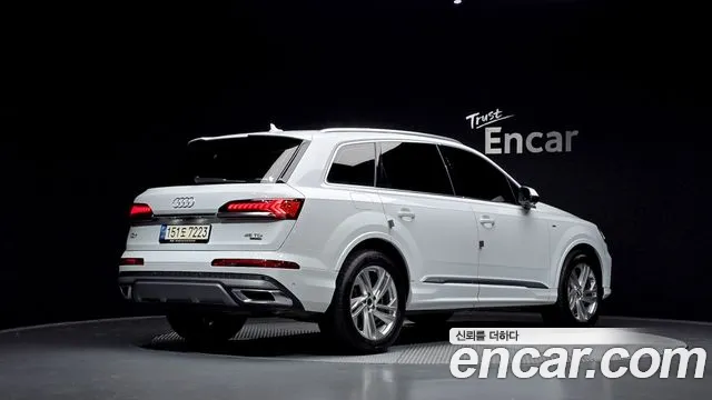 Audi Q7 2021 — фото 2