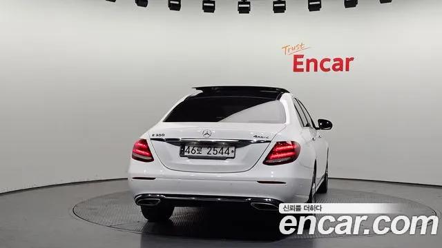 Mercedes-Benz E-Class 2017 — фото 4