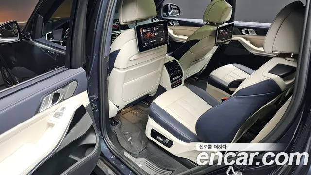 BMW X7 2022 — фото 19