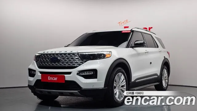 Ford Explorer 2022 — фото 1