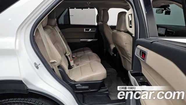 Ford Explorer 2022 — фото 18