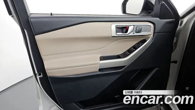 Ford Explorer 2022 — фото 14