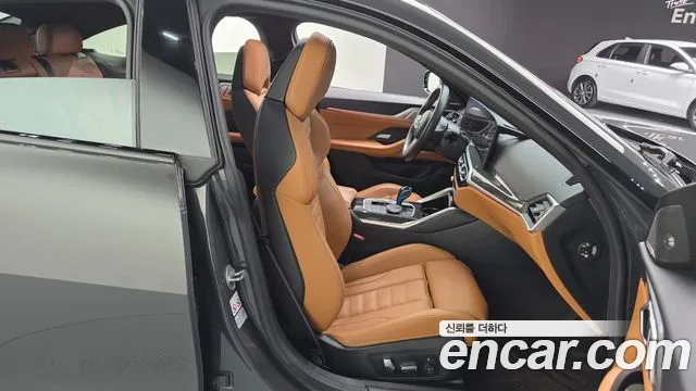 BMW i4 2023 — фото 17