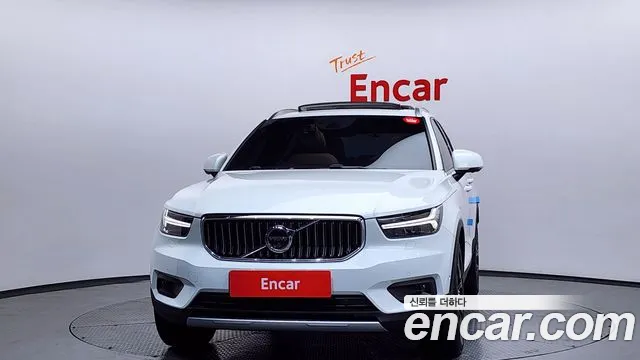 Volvo XC40 2021 — фото 3