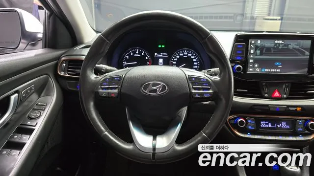 Hyundai i30 2018 — фото 13