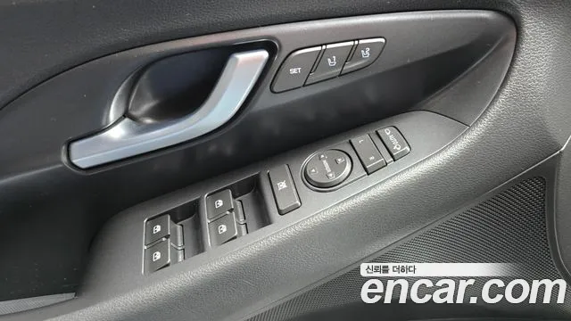 Hyundai i30 2018 — фото 14