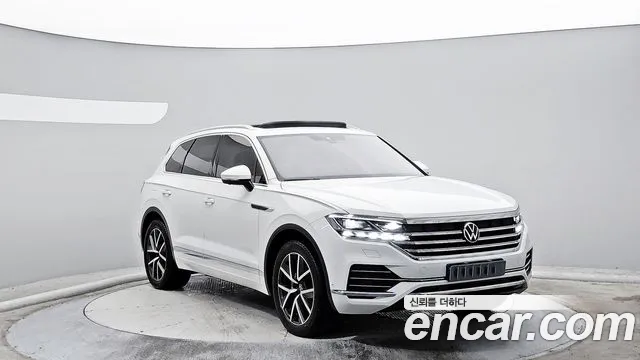 Volkswagen Touareg 2023 — фото 3