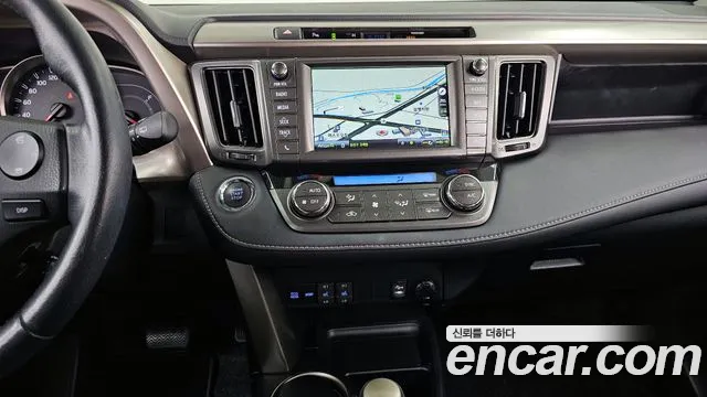 Toyota RAV4 2014 — фото 16