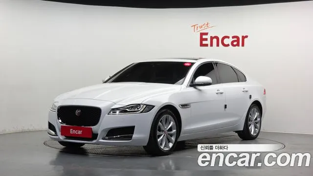 Jaguar XF 2019 — фото 1