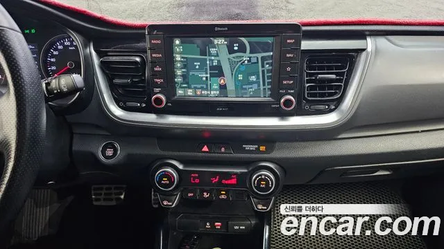 Kia Stonic 2018 — фото 20