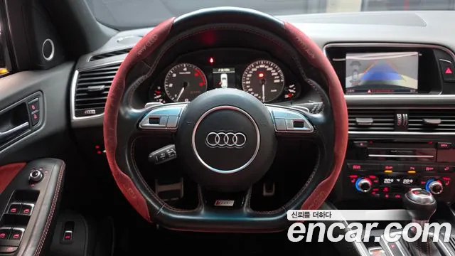 Audi SQ5 2016 — фото 13