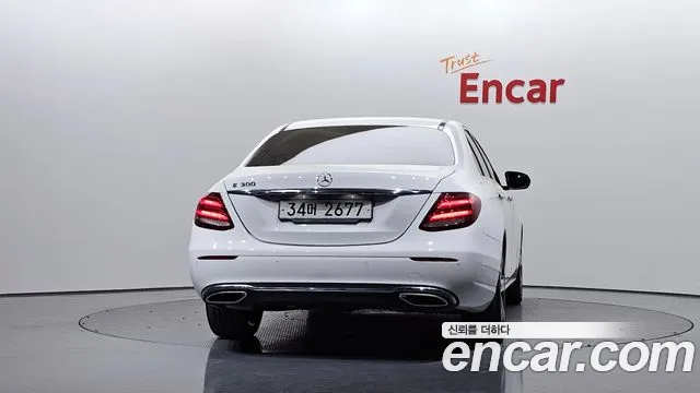 Mercedes-Benz E-Class 2019 — фото 4