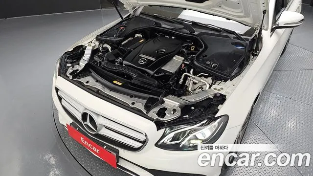 Mercedes-Benz E-Class 2019 — фото 6