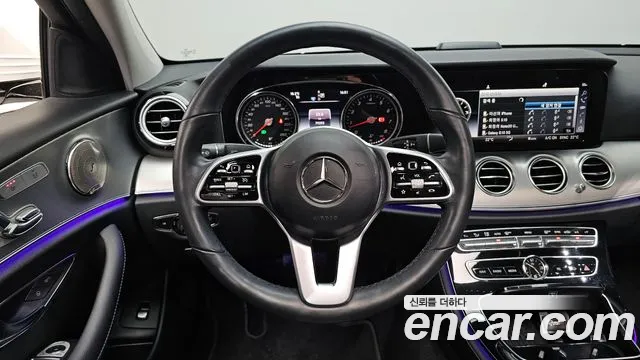 Mercedes-Benz E-Class 2019 — фото 13