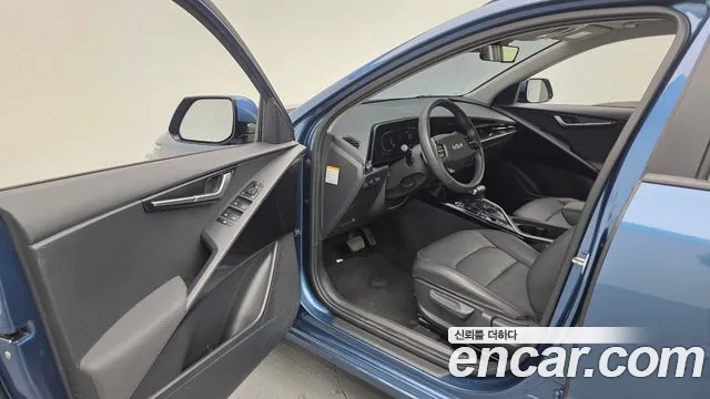 Kia Niro 2022 — фото 10