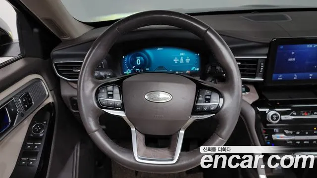 Ford Explorer 2021 — фото 19