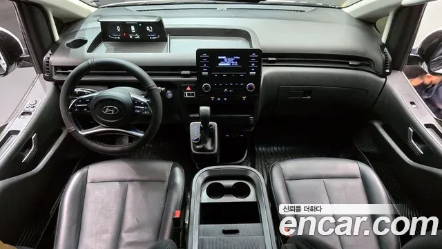 Hyundai Staria 2022 — фото 10