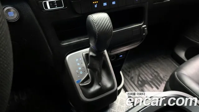 Hyundai Staria 2022 — фото 12