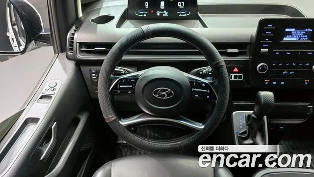 Hyundai Staria 2022 — фото 18
