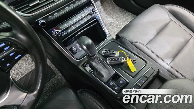 Hyundai Grandeur 2018 — фото 12